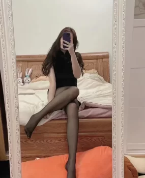 金融城体验黑丝妹子