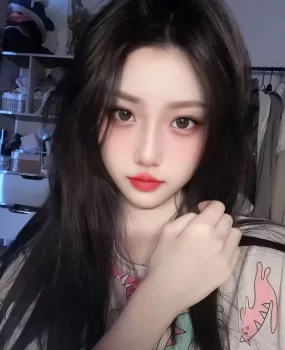 胸大粉嫩可爱妹子