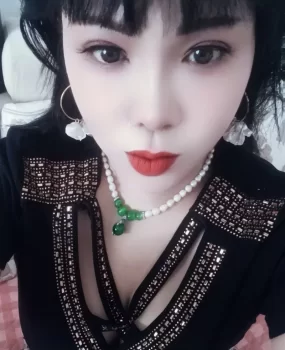 天津熟女，有玩具可以玩