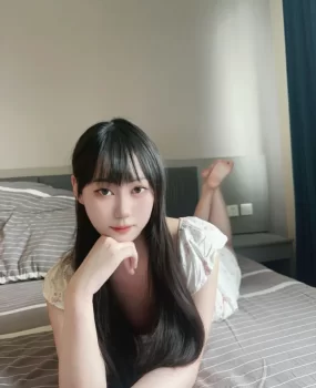 甜美可爱小姐姐