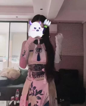 温婉反差美女性感诱惑