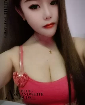 浦口翘臀粉嫩妹