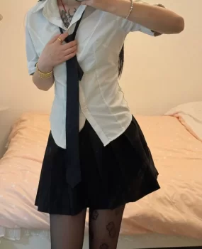 蜜臀活好水多大胸美女