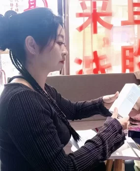 兼职的良家小姐姐