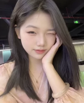 肤白貌美大长腿小骚货