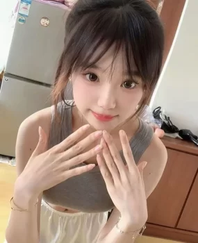 裕华水嫩小湿妹