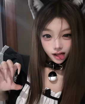 丰满韵味性感学妹