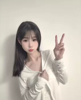 莲池白嫩敏感小妹