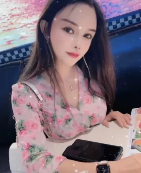 超爱舌吻的少妇