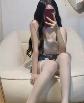 市北区喜欢穿黑丝的小姐姐 制服诱惑玩得溜