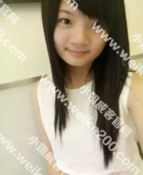 陌陌约的一个98年女孩身材特别好就是胸小点