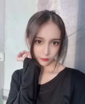 颜值无敌，亮眼美少女，这波不亏